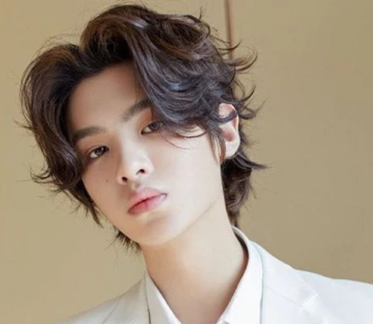 Korean Wavy Haircut For Men
